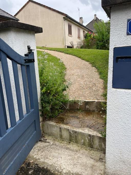 Charmante Maison De Ville Climatisee Avec Wifi Saint-Yrieix-la-Perche Exterior foto