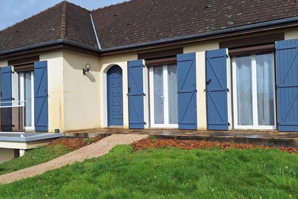 Charmante Maison De Ville Climatisee Avec Wifi Saint-Yrieix-la-Perche Exterior foto